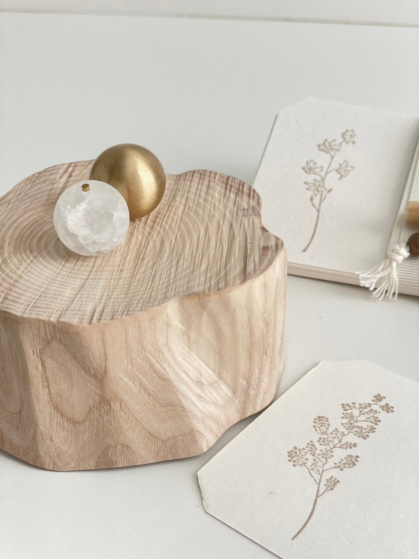 Intention Display Set  - Rough-cut